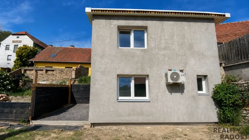 Prodej rodinného domu, Hluboké Mašůvky, 54 m2