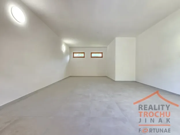 Prodej rodinného domu, Stárkov, 230 m2