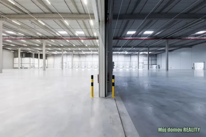 Pronájem výrobních prostor, Praha - Hostivař, K pérovně, 10200 m2
