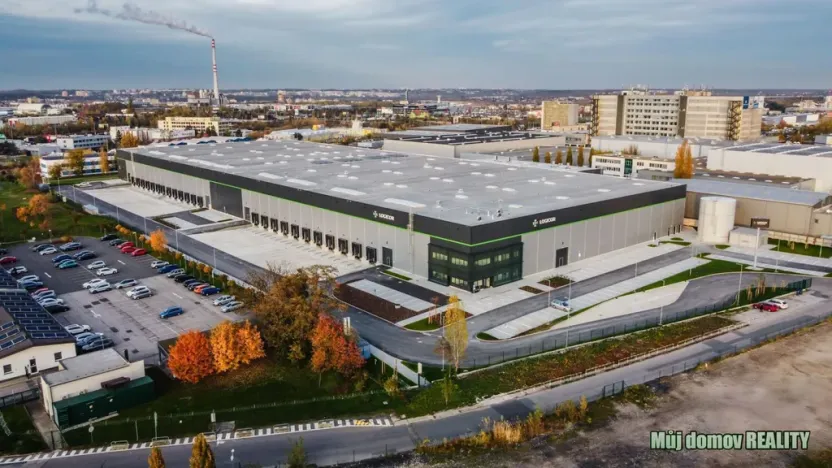 Pronájem výrobních prostor, Praha - Hostivař, K pérovně, 10200 m2