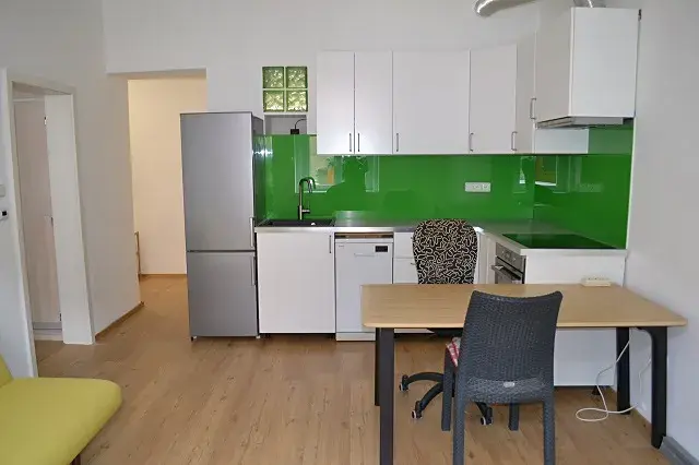Pronájem bytu 2+kk, Praha - Michle, Prostřední, 43 m2