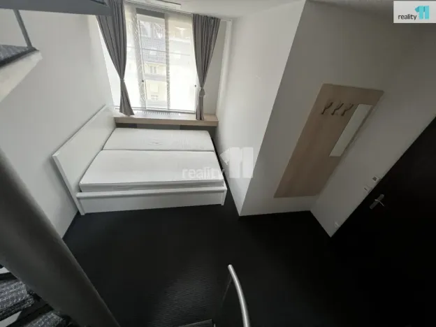 Pronájem kanceláře, Karlovy Vary - Dvory, Chebská, 61 m2