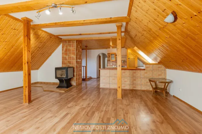 Prodej vícegeneračního domu, Jevišovice, 350 m2