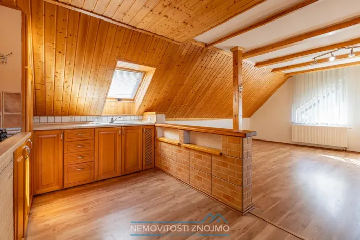 Prodej vícegeneračního domu, Jevišovice, 350 m2