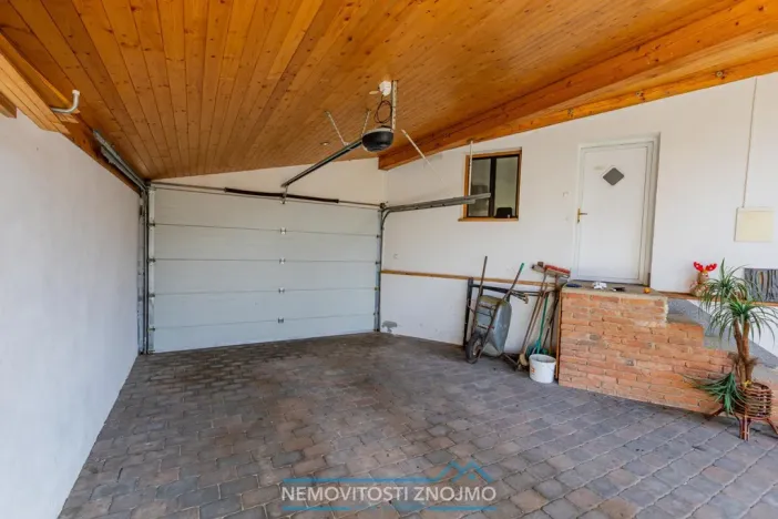 Prodej vícegeneračního domu, Jevišovice, 350 m2