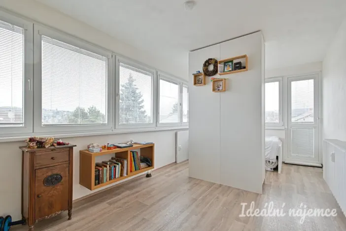 Pronájem bytu 1+kk, Brno, Hostislavova, 22 m2