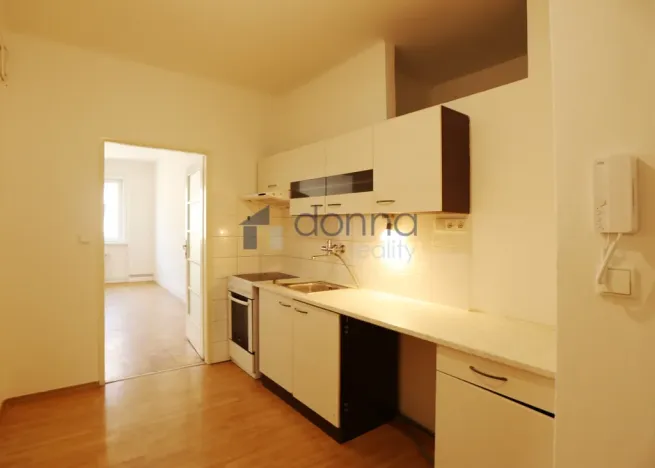 Pronájem bytu 2+kk, Praha, Podbabská, 47 m2