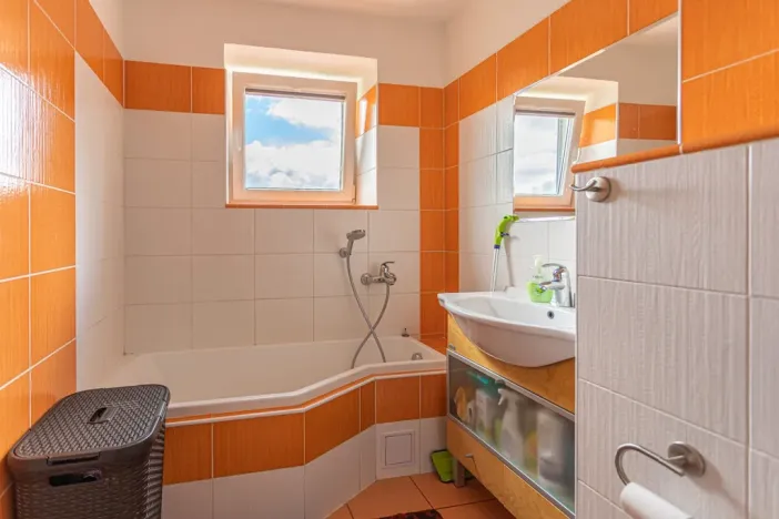 Pronájem bytu 2+1, České Budějovice - České Budějovice 3, Pražská tř., 52 m2