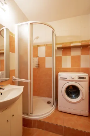 Pronájem bytu 1+kk, Praha - Letňany, Havířovská, 25 m2
