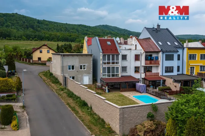 Prodej rodinného domu, Chlumec, Chlumecká, 260 m2