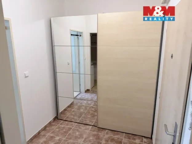 Pronájem bytu 1+kk, Praha - Čakovice, Marty Krásové, 34 m2