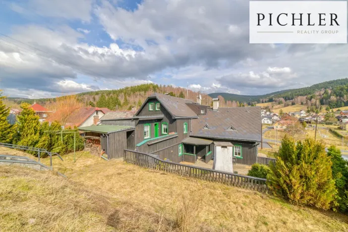 Prodej rodinného domu, Stříbrná, 341 m2