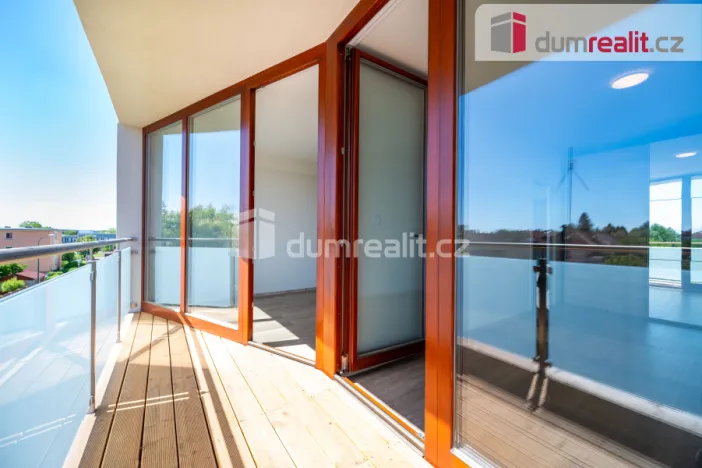 Pronájem bytu 2+kk, Sezimovo Ústí, náměstí Tomáše Bati, 52 m2
