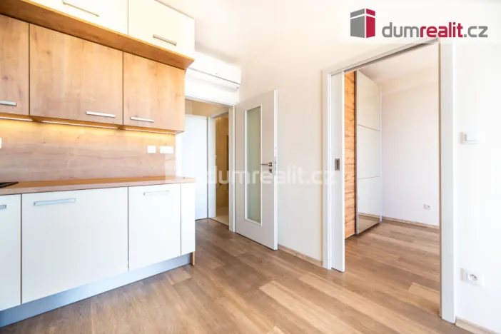 Pronájem bytu 2+kk, Sezimovo Ústí, náměstí Tomáše Bati, 52 m2