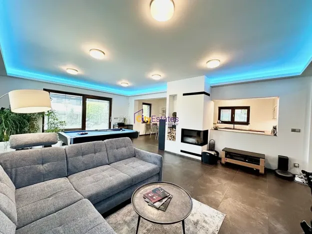 Prodej rodinného domu, Sulice, Luční, 300 m2