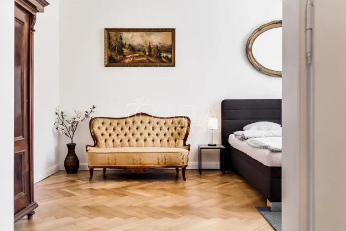 Pronájem bytu 4+1, Praha - Nové Město, Mikulandská, 84 m2