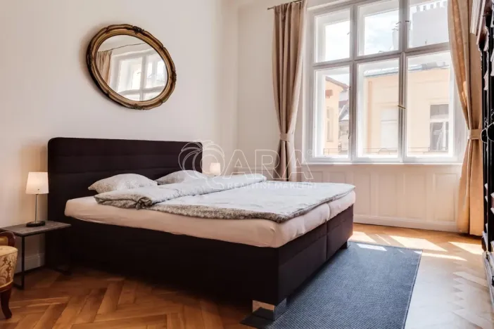 Pronájem bytu 4+1, Praha - Nové Město, Mikulandská, 84 m2