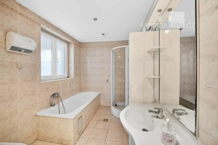 Prodej vícegeneračního domu, Kamenný Přívoz - Hostěradice, 326 m2