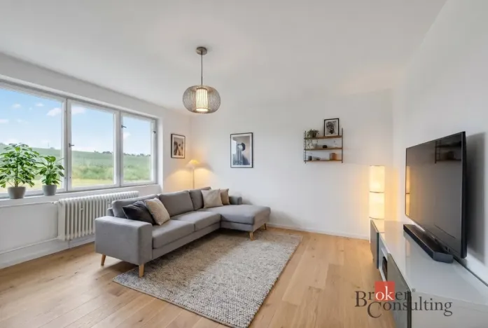 Prodej bytu 3+1, Zvoleněves, 71 m2
