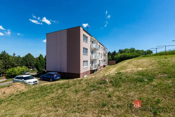 Prodej bytu 3+1, Zvoleněves, 71 m2