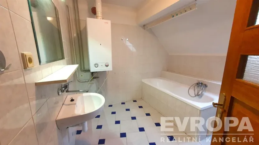 Pronájem bytu 2+kk, Pardubice - Trnová, Jiřího Potůčka, 65 m2