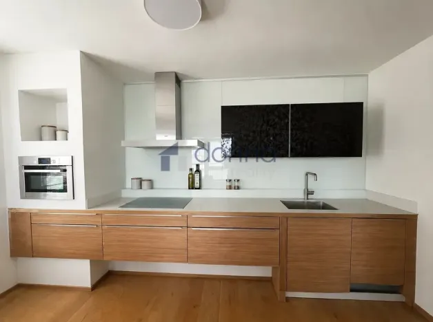 Pronájem bytu 3+kk, Praha, Vodnická, 84 m2
