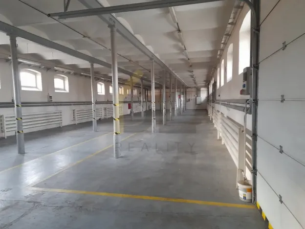 Pronájem skladu, Hodonín, Čajkovského, 400 m2