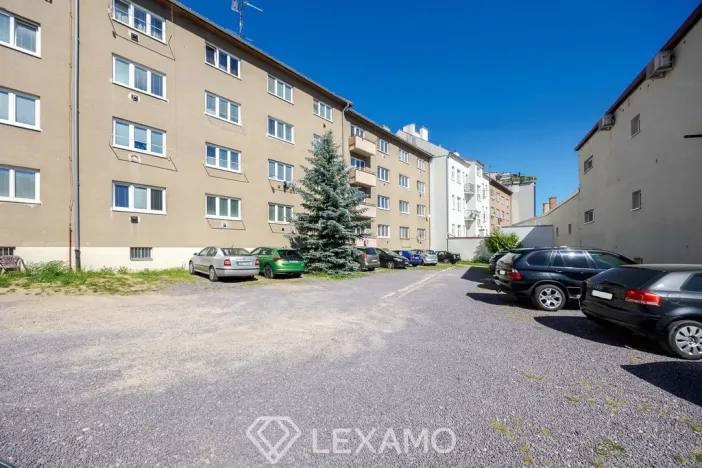 Prodej bytu 2+1, Znojmo, 17. listopadu, 63 m2