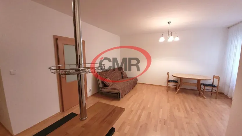 Pronájem bytu 1+kk, Praha, Lublaňská, 38 m2