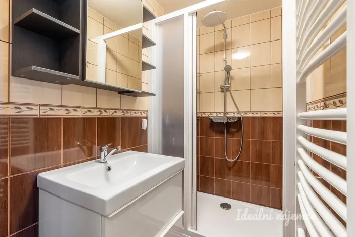 Pronájem bytu 2+kk, Praha - Řepy, Jiránkova, 45 m2