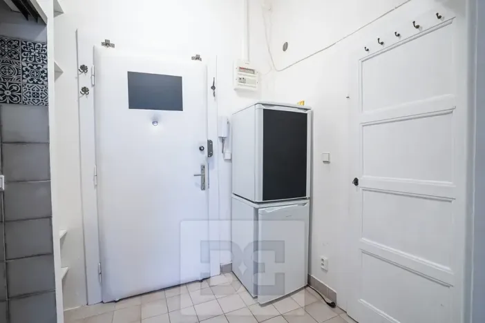 Pronájem bytu 1+kk, Praha - Vinohrady, Na Folimance, 28 m2