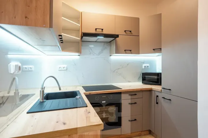 Pronájem bytu 2+1, Praha - Žižkov, Jana Želivského, 63 m2