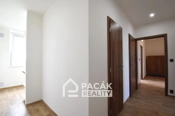 Pronájem bytu 3+1, Olomouc - Neředín, Stiborova, 70 m2