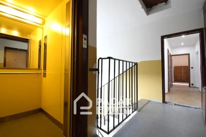 Pronájem bytu 3+1, Olomouc - Neředín, Stiborova, 70 m2
