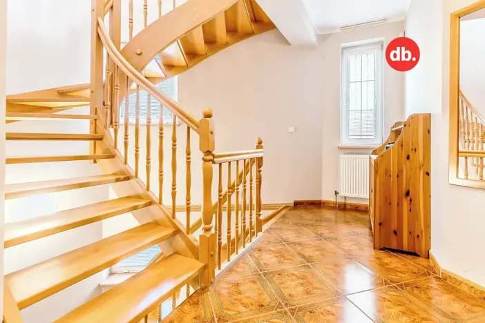 Prodej rodinného domu, Karlovy Vary, Krokova, 280 m2