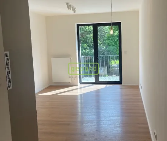 Pronájem bytu 1+kk, Praha, Pakoměřická, 27 m2