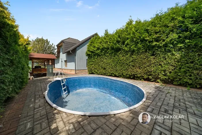 Prodej rodinného domu, Tetín, 130 m2