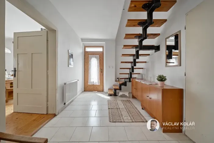 Prodej rodinného domu, Tetín, 130 m2