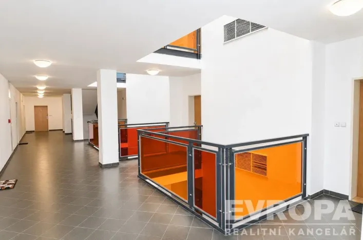 Prodej bytu 2+kk, Praha - Hlubočepy, Voskovcova, 51 m2