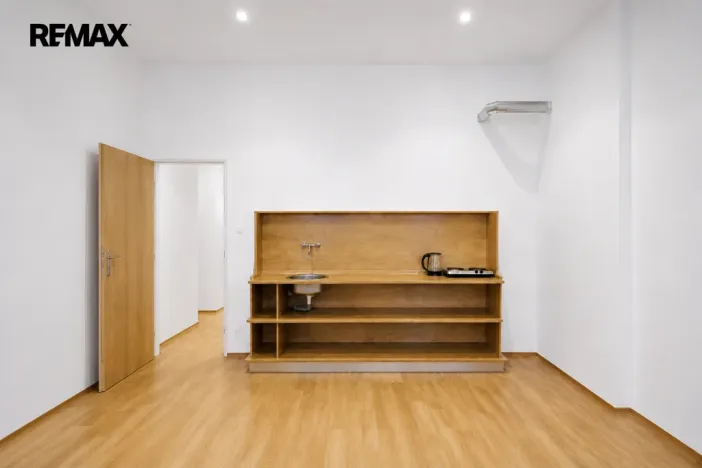 Prodej bytu 3+kk, Karlovy Vary, Zámecký vrch, 72 m2