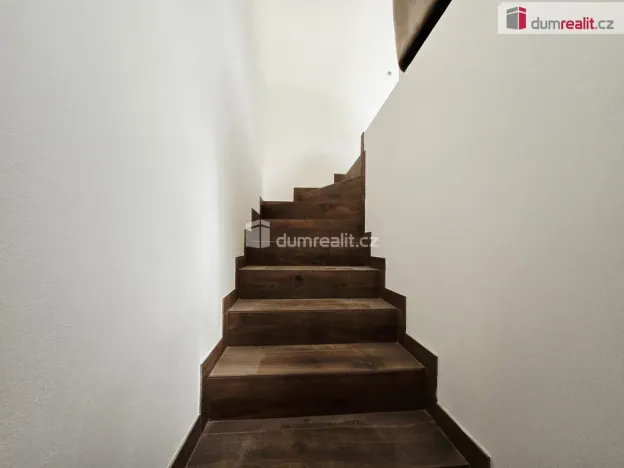 Pronájem bytu 3+kk, Praha - Horní Počernice, Bártlova, 98 m2