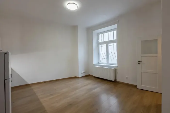 Pronájem bytu 1+kk, Praha - Malá Strana, Říční, 29 m2