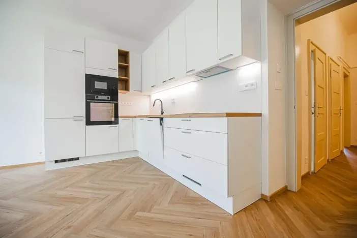 Pronájem bytu 3+kk, Praha - Vinohrady, Korunní, 85 m2