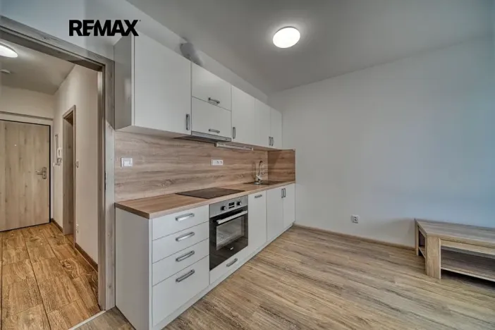 Pronájem bytu 1+kk, Poděbrady, Nerudova, 31 m2