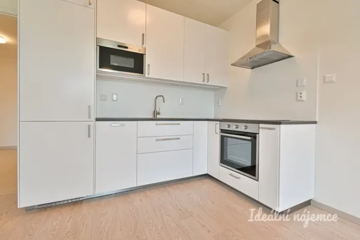 Pronájem bytu 2+kk, Praha - Strašnice, Počernická, 59 m2