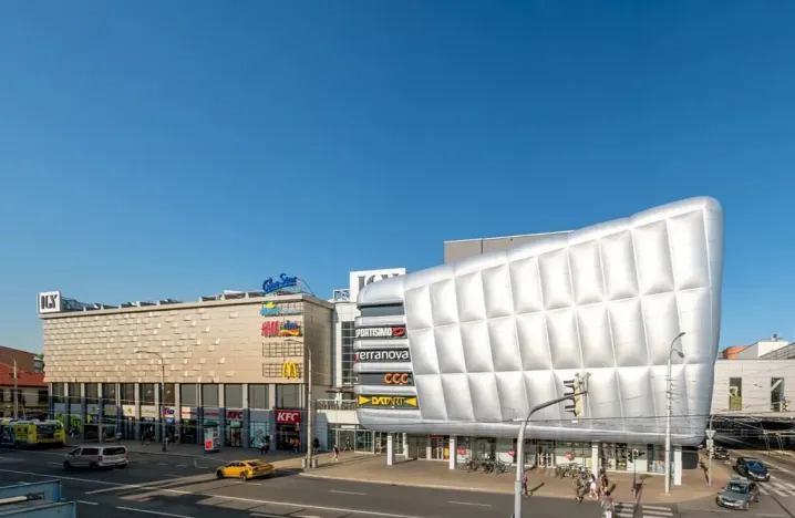 Pronájem kanceláře, České Budějovice, Pražská tř., 500 m2