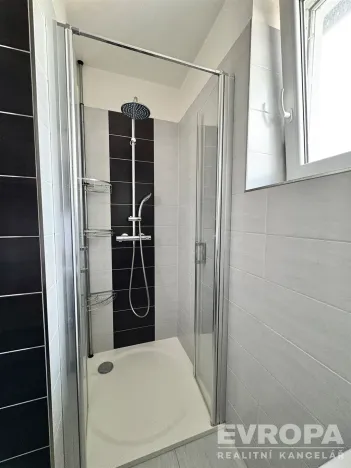 Prodej bytu 3+kk, Olomouc - Nedvězí, Jilemnického, 77 m2