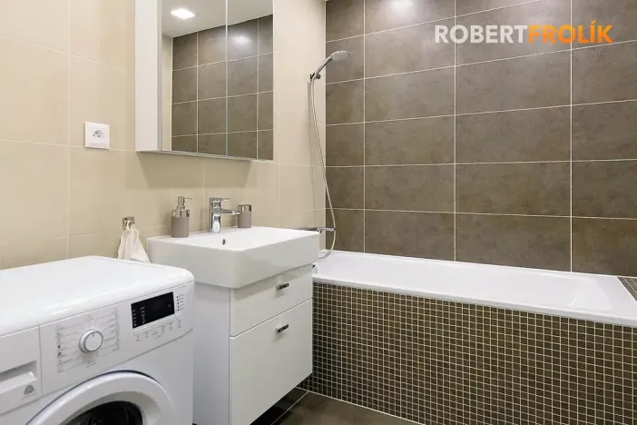 Pronájem bytu 2+kk, Praha - Liboc, Naardenská, 54 m2