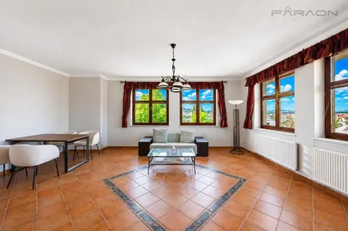 Pronájem bytu 2+kk, Praha - Vinohrady, Perucká, 75 m2
