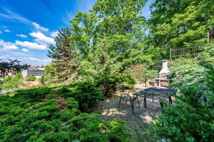 Pronájem bytu 2+kk, Praha - Vinohrady, Perucká, 75 m2